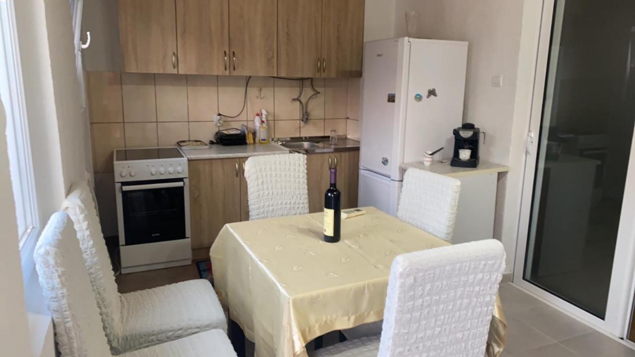 Alisa Sea View Apartment Prcanj Kotor Eksteriør billede