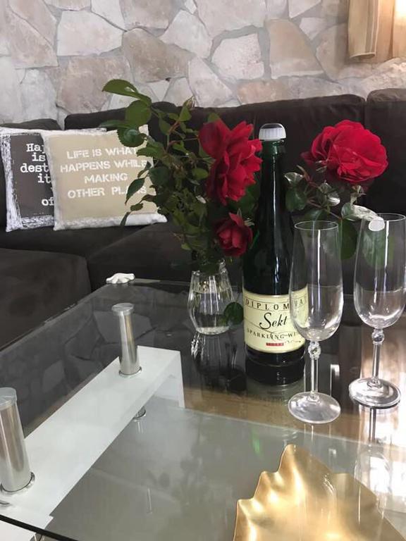 Alisa Sea View Apartment Prcanj Kotor Eksteriør billede