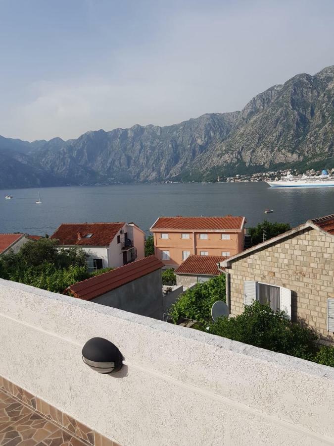 Alisa Sea View Apartment Prcanj Kotor Eksteriør billede